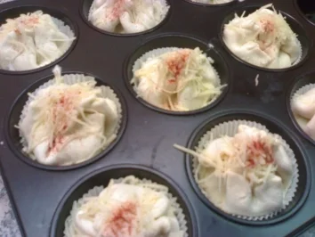 Rezept: Schinken-Blätterteig-Muffins Bild Nr. 7 Schinken-Blätterteig-Muffins - Rezept - Bild Nr. 7