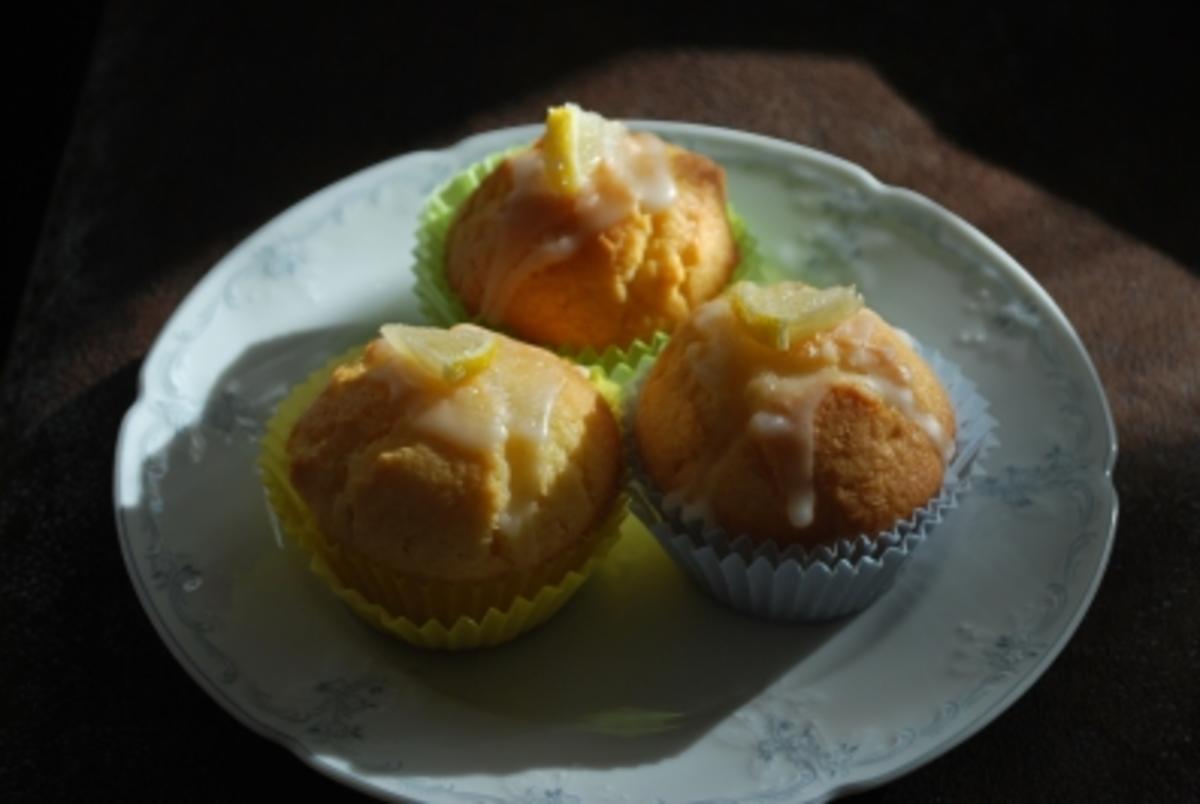 Zitronen-Muffins mit Lemon Curd - Rezept - kochbar.de