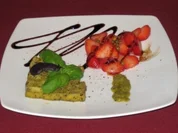 Rezept: Gebackener Basilikum-Tofu mit Sake-Erdbeeren und grünem Pfeffer Gebackener Basilikum-Tofu mit Sake-Erdbeeren und grünem Pfeffer - Rezept