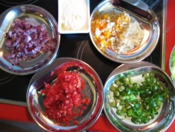 Rezept: meine "Toastkörbchen - Hingucker" mit Ei,Tomate und Thunfisch Bild Nr. 5 meine "Toastkörbchen - Hingucker" mit Ei,Tomate und Thunfisch - Rezept - Bild Nr. 5