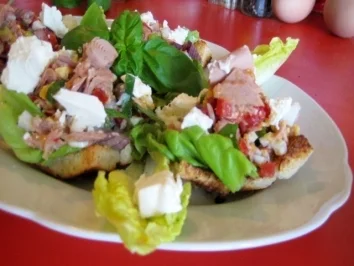Rezept: meine "Toastkörbchen - Hingucker" mit Ei,Tomate und Thunfisch Bild Nr. 6 meine "Toastkörbchen - Hingucker" mit Ei,Tomate und Thunfisch - Rezept - Bild Nr. 6