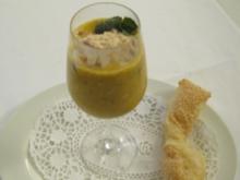 Babymöhrchen-Champagnersüppchen mit geeister Specksahnehaube - Rezept