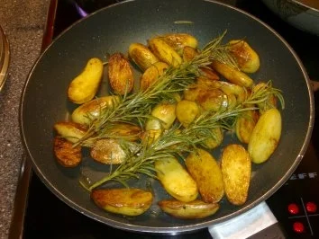 Rezept: Rosmarin-Kartoffeln Rosmarin-Kartoffeln - Rezept