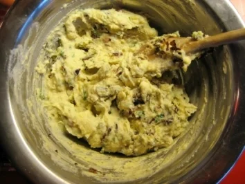 Rezept: "herzhafter Kartoffelauflauf m.Spiegelei " mit Käse überbacken Bild Nr. 3 "herzhafter Kartoffelauflauf m.Spiegelei " mit Käse überbacken - Rezept - Bild Nr. 3