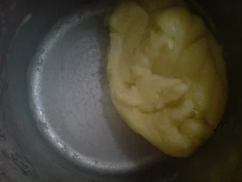 Rezept: Mini-Windbeutel mit Vanillecreme Bild Nr. 3 Mini-Windbeutel mit Vanillecreme - Rezept - Bild Nr. 3