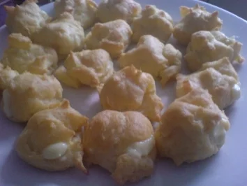 Rezept: Mini-Windbeutel mit Vanillecreme Mini-Windbeutel mit Vanillecreme - Rezept