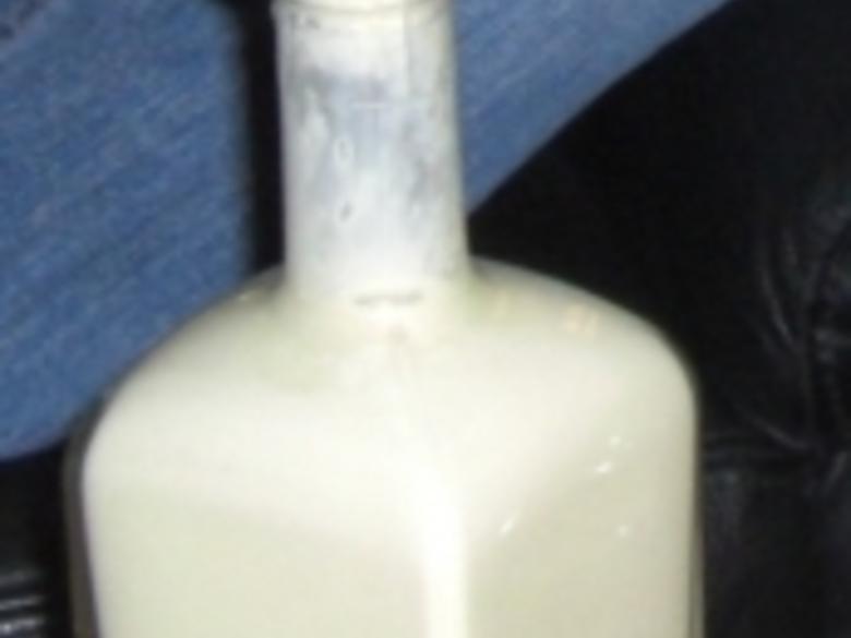 Getränke- Marzipanlikör - schnell & einfach - von Tischdeckentante Getränke- Marzipanlikör - schnell & einfach - von Tischdeckentante