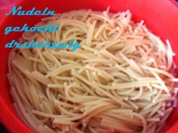Hauptgericht~Spaghetti  mit Tomatensauce - Rezept - Bild Nr. 7