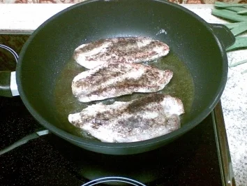 Schnitzel auf Weisswein-Gemüse-Bett - Rezept - Bild Nr. 3