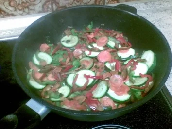 Schnitzel auf Weisswein-Gemüse-Bett - Rezept - Bild Nr. 5