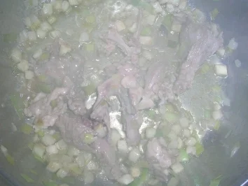 Gefüllte Wachteln mit Pfifferlingen, Portweinjus an buntem Linsen-Reis-Kartoffel-Rösti ( Fotos) - Rezept - Bild Nr. 8