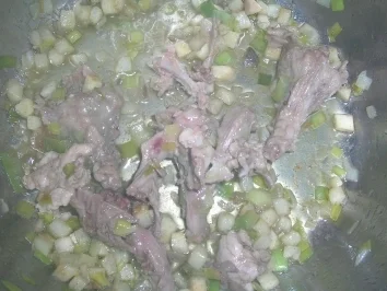 Gefüllte Wachteln mit Pfifferlingen, Portweinjus an buntem Linsen-Reis-Kartoffel-Rösti ( Fotos) - Rezept - Bild Nr. 9