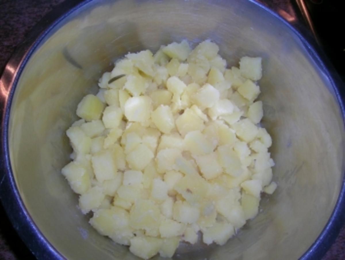 Gefüllte Wachteln mit Pfifferlingen, Portweinjus an buntem Linsen-Reis-Kartoffel-Rösti ( Fotos) - Rezept - Bild Nr. 19
