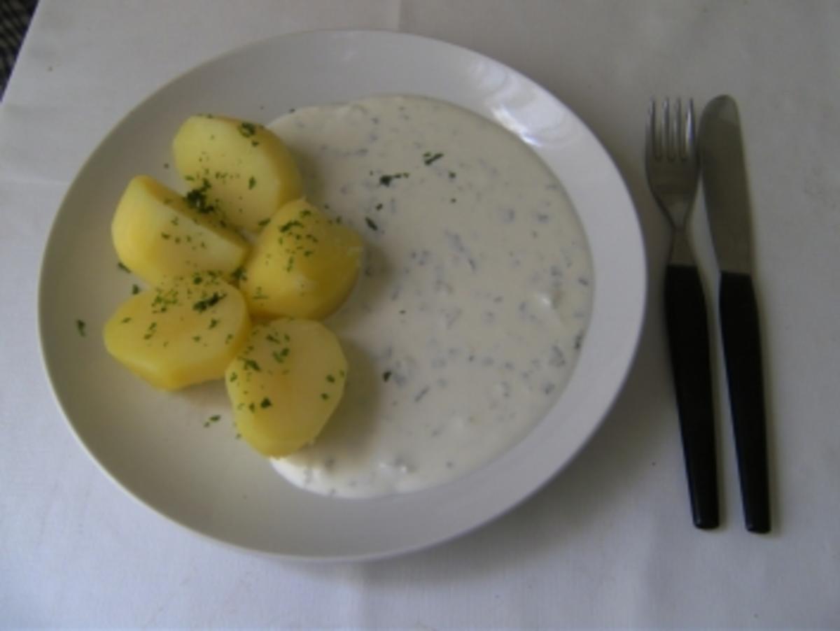 HAUPTGERICHT - Kräuterquark mit Salzkartoffeln - Rezept Eingereicht von
Backtante