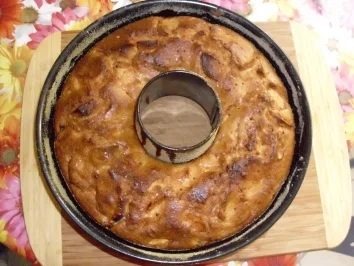 Apfelguglhupf - Rezept - Bild Nr. 3