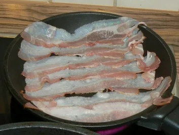 Rezept: Endlich Sonntag: Rührei mit Frühstücks-Speck Bild Nr. 3 Endlich Sonntag: Rührei mit Frühstücks-Speck - Rezept - Bild Nr. 3