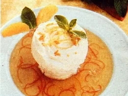 Frischkäse Dessert mit Orangensoße - Rezept