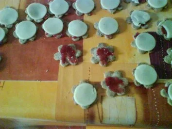 Nuss-Marzipan-Taler - Rezept - Bild Nr. 4