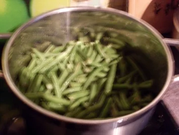 Holzfällerschnitzel mit Speckbohnen - Rezept - Bild Nr. 5