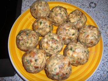 Rezept: Brezelnknödel zum Krustenbraten Bild Nr. 3 Brezelnknödel zum Krustenbraten - Rezept - Bild Nr. 3