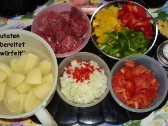 Gemischtes Gulasch a la Linda mit Kartoffelbrei - Rezept - Bild Nr. 3