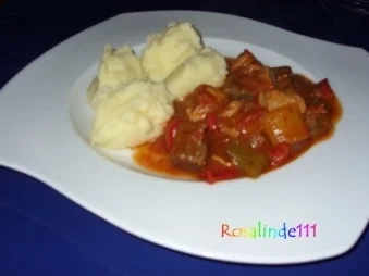 Gemischtes Gulasch a la Linda mit Kartoffelbrei - Rezept - Bild Nr. 6