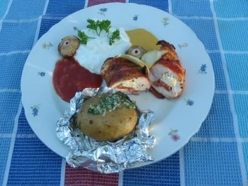 Rezept: Hähnchenbrust gefüllt mit Tomaten-Feta Hähnchenbrust gefüllt mit Tomaten-Feta - Rezept