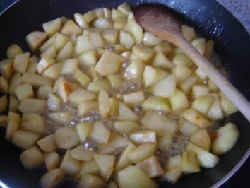 LUNA'S ITALIENISCHE BIRNENTORTE mit RICOTTAHAUBE - Rezept - Bild Nr. 5