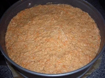 Rezept: Kikis Möhren-Marzipan-Nusskuchen Bild Nr. 6 Kikis Möhren-Marzipan-Nusskuchen - Rezept - Bild Nr. 6