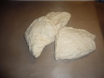 Rezept: Kikis Pizza vom Blech Bild Nr. 3 Kikis Pizza vom Blech - Rezept - Bild Nr. 3