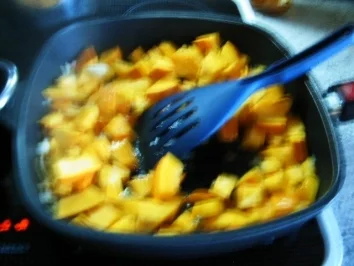 Rezept: Kürbis mit Bandnudeln und Schinken Bild Nr. 4 Kürbis mit Bandnudeln und Schinken - Rezept - Bild Nr. 4