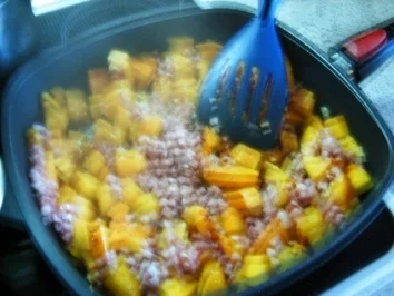 Rezept: Kürbis mit Bandnudeln und Schinken Bild Nr. 5 Kürbis mit Bandnudeln und Schinken - Rezept - Bild Nr. 5