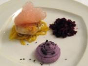 Seeteufelbäckchen auf Fondspaghetti, violetter Kartoffel-schnee und Rote Bete-Air - Rezept