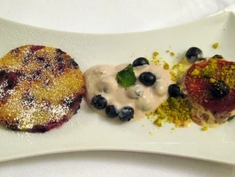 Rezept: Dreierlei von der Blaubeere - Eistorte, Créme und Pancakes Dreierlei von der Blaubeere - Eistorte, Créme und Pancakes - Rezept