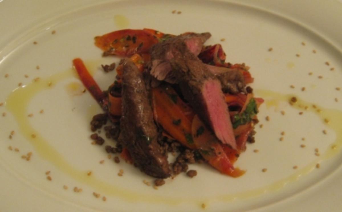 Indischer Möhrensalat mit Lammfiletstreifen - Rezept - kochbar.de