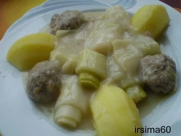 Lauchgemüse süß - sauer mit Fleischklößchen - Rezept