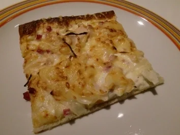 Rezept: Schneller Zwiebelkuchen "Großonkel Michl" Bild Nr. 3 Schneller Zwiebelkuchen "Großonkel Michl" - Rezept - Bild Nr. 3