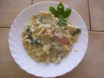Rezept: Penne mit Käsecreme Penne mit Käsecreme - Rezept