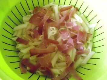 Rezept: Penne mit Käsecreme Bild Nr. 11 Penne mit Käsecreme - Rezept - Bild Nr. 11