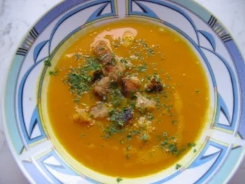 Kürbis-Suppe mit Croutons - Rezept