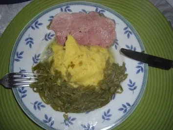 Inges Stinkbohnen mit Salzfleisch und Kartoffelpüree - Rezept