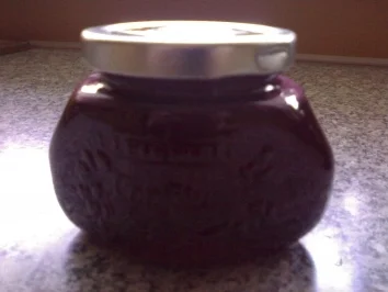 Holunderbeer Gelee mit Apfelsaft - Rezept