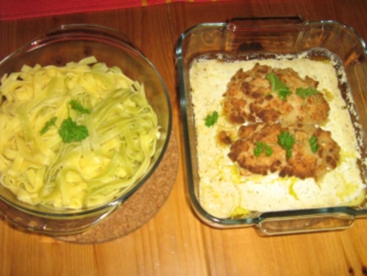 Zitronenlachs unter einer Parmesankruste mit Zitronensauce an Tagliatelle - Rezept - Bild Nr. 7