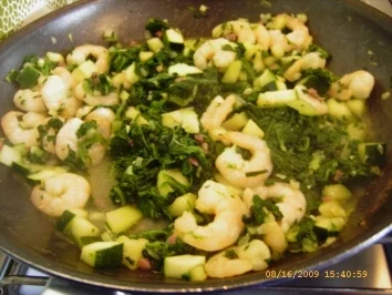 Rezept: Bunte Garnelen-Spaghetti-Pfanne mit Blattspinat Bild Nr. 8 Bunte Garnelen-Spaghetti-Pfanne mit Blattspinat - Rezept - Bild Nr. 8