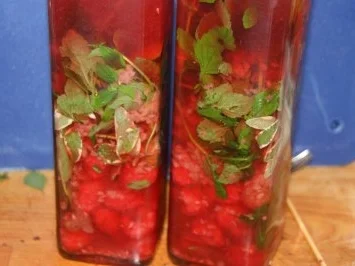 Rezept: Himbeer - Kräuter - Essig Bild Nr. 5 Himbeer - Kräuter - Essig - Rezept - Bild Nr. 5