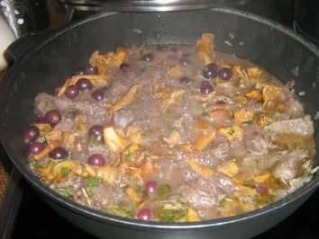 Rezept: Burgunder-Gulasch Bild Nr. 7 Burgunder-Gulasch - Rezept - Bild Nr. 7