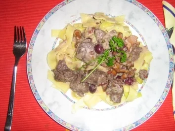 Rezept: Burgunder-Gulasch Burgunder-Gulasch - Rezept