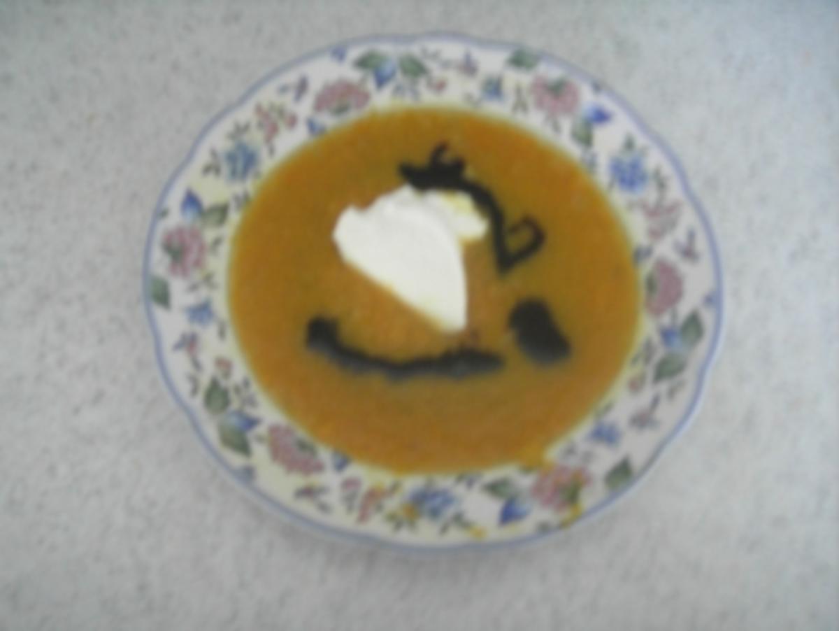 Rezept: Suppen - Möhren-Ingwer-Suppe Suppen - Möhren-Ingwer-Suppe - Rezept