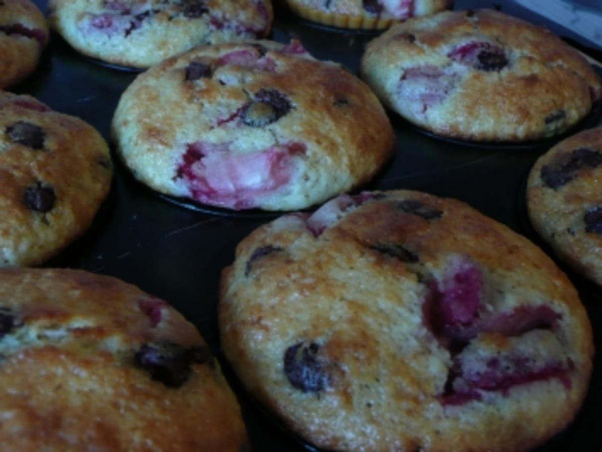 Erdbeer + Kokos + Schokolade = Dad's Geburtstagsmuffins - Rezept - Bild Nr. 8