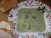 Brocollie Sahne Suppe mit Baquette - Rezept